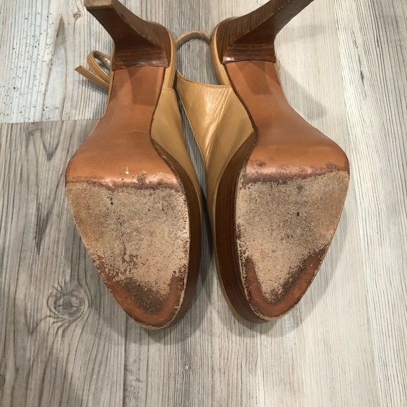 Stuart Weitzman platform heels - Picture 4 of 4